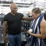 Mike Tyson besucht Ronda Rousey beim Training