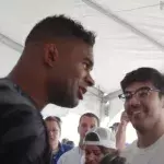 Alistair Overeem trifft seinen Stalker, der den Sieg von Stipe Miocic voraussagt