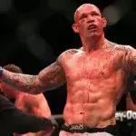 Kann ein ehemaliger UFC-Kämpfer die Schläge "normaler" Menschen aushalten?