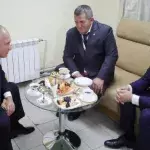 Wladimir Putin empfängt Khabib Nurmagomedov und dessen Vater: Er findet deutliche Worte!
