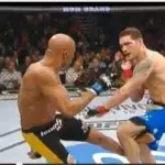 UFC: Anderson Silva bricht sich das Bein, als er Chris Weidman treten will