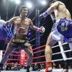 Buakaw nimmt Wang Weihao auseinander!
