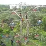 Indien: Würden Sie sich trauen, in dieses Riesenrad zu steigen?