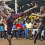Das ist Dambe, eine ultra brutale Kampfsportart aus Afrika, die der MMA ähnelt