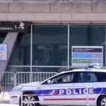 Verfolgungsjagd mit Polizei: Mann rast mit Auto auf Flughafengelände