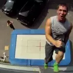 Trampoline Wall: Wenn ein außergewöhnlicher Athlet die Schwerkraft herausfordert