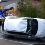 Seht euch hier den schlimmsten Abschleppdienst der Welt an