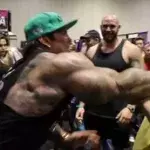 Rich Piana: Der professionelle Bodybuilder schlägt einen Fan