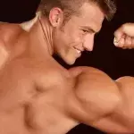 Trizeps/Bizeps: Die besten Übungen für kräftige Arme