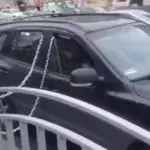 Dieser Typ hat eine originelle Strategie gefunden, damit sein Auto nicht gestohlen wird