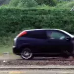 Das passiert mit einem Ford Focus, wenn man ihn mit 190km/h gegen eine Wand fährt