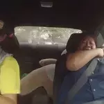 Sie jagt ihren Fahrlehrern eine Riesenangst ein!