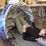 Studenten erfinden einen intelligenten Schlafsack für Obdachlose