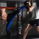 Conor McGregor zeigt sein Kickbox-Talent beim Training