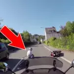 Motorradfahrer verfolgt dreisten Autofahrer