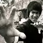 Jeet Kune Do: Erlernt den berühmten „One Inch Punch“ von Bruce Lee
