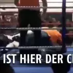 Dieser Boxer hört nicht auf den Ringrichter und wird von einem Punktrichter K.o. geschlagen!