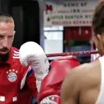 Wenn Franck Ribery Boxen ausprobiert...