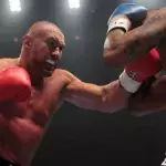 Jerome Le Banner schmettert seinen Gegner mit einer gewaltigen Rechten zu Boden!