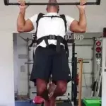 Krafttraining: Er bricht den Weltrekord bei Klimmzügen mit Zusatzgewicht!