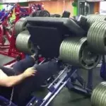 Kraftprotz stellt sich der ultimativen Herausforderung: 1700 kg an der Beinpresse!