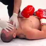Kickboxen: Er schlägt seinen Gegner brutal K.O.