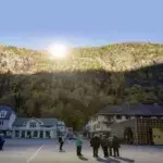 Eigenes Sonnenlicht. Ein norwegisches Dorf installiert riesige Spiegel für etwas Tageslicht.