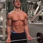 Das beeindruckende Training von Alon Gabbay für einen muskulösen Körper