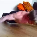 Calisthenics: Ein Programm von Liegestützen für eine starke Brust- und Schultermuskulatur