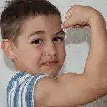 Die 10 stärksten Kinder der Welt und ihre unfassbare körperliche Verfassung!