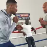 Anthony Joshua lädt The Rock und Kevin Hart zum Boxtraining