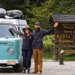 Paar geht mit altem VW-Bus zum Schnäppchenpreis auf Weltreise