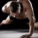 Ohne Fitnessstudio: Mit 10 Minuten pro Tag baut ihr enorm Muskeln auf