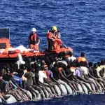 Flüchtlingsretter von Küstenwache beschossen