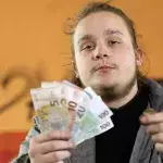 Aus diesem verrückten Grund kann 18-jähriger Hartz-IV-Empfänger nicht arbeiten