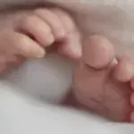Neugeborenes wird ohne lebenswichtiges Organ geboren, dann überrascht sein Körper 6 Wochen später alle!