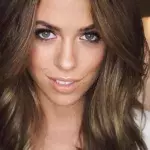 Vanessa Mai ohne Bluse: Doch etwas auf ihrer Haut beunruhigt die Fans
