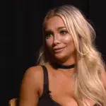 Viel Holz vor der Hütte: Lindsey Pelas leidet sehr unter ihrem riesigen Vorbau