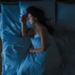 Schlafen Männer besser als Frauen? Schlafmythen im Check