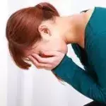 Kreislaufprobleme /Kreislaufzusammenbruch (Ohnmacht): Ursachen, Symptome, Anzeichen, Erste Hilfe, was kann man tun?