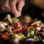 Diät und Ernährung: Zu dieser Uhrzeit müsst ihr essen, um euren Fettabbau zu optimieren!