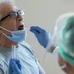 Ein Arzt warnt vor Corona-Schnelltests
