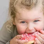Kinder essen zu viel Zucker