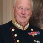 King Harald V of Norway (29741494632) (cropped)