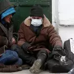 Obdachlose trifft Corona hart: Jetzt soll ihnen ein Zaun helfen