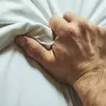 10 Fakten über Masturbation: Einen Fehler dürft ihr bei der Selbstbefriedigung nicht machen!