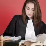 Frauen mit diesen Berufen gehen extrem oft fremd