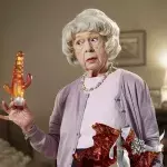 Diese 83-Jährige ist süchtig nach Tinder 