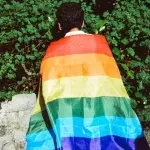 Ein Russe verklagt Apple: Der Konzern hätte ihn "zur Homosexualität verleitet"