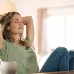 Studie enthüllt: Frauen träumen ebenso oft von heißen Augenblicken wie Männer